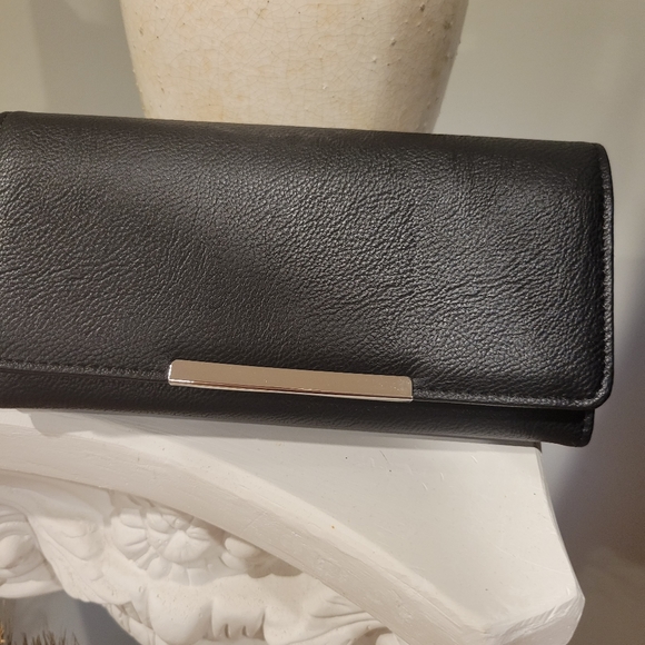 Wallet - Picture 1 of 4